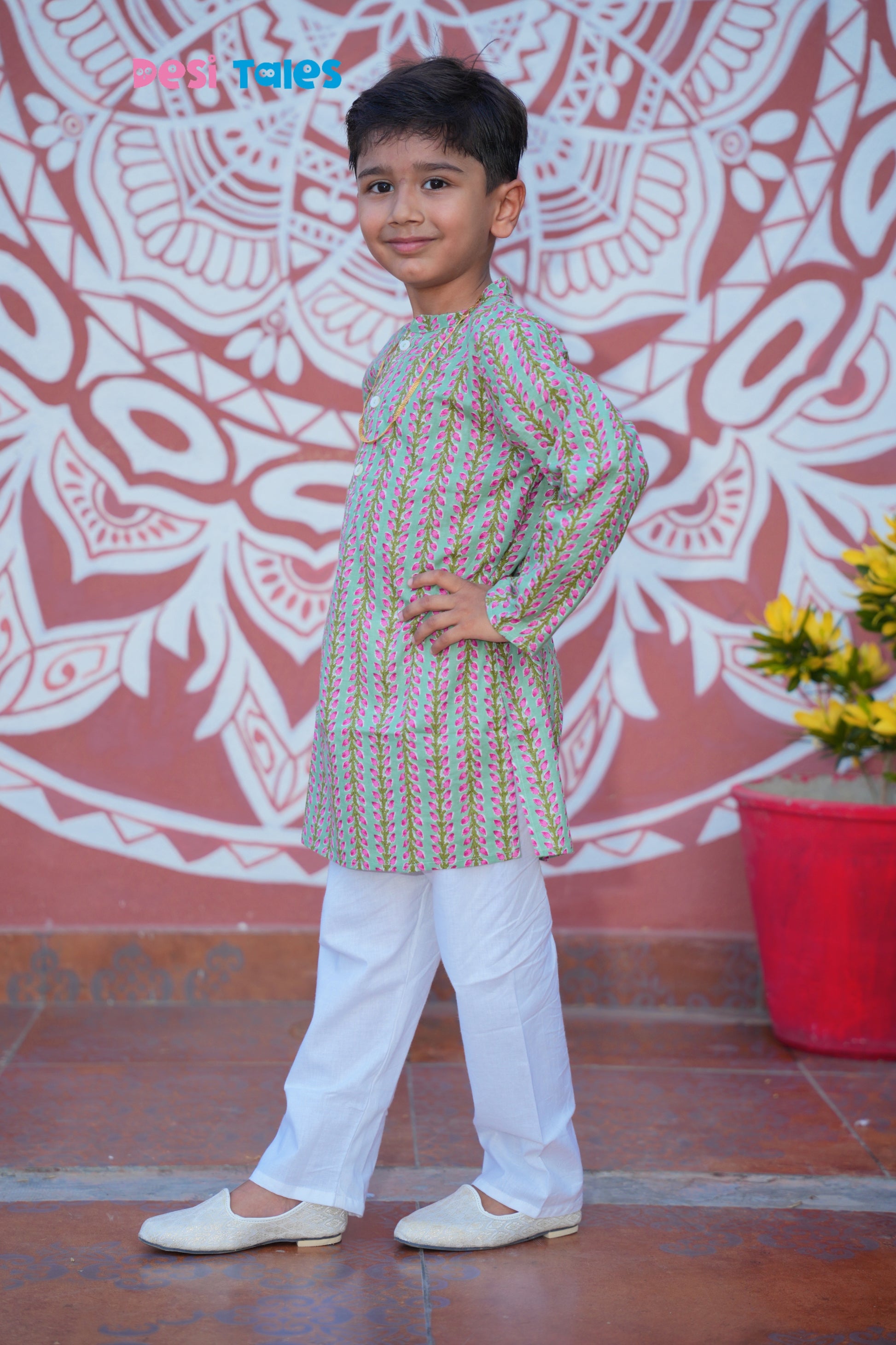 Green Pink Leaf Twinning Kurta Pyjama Set