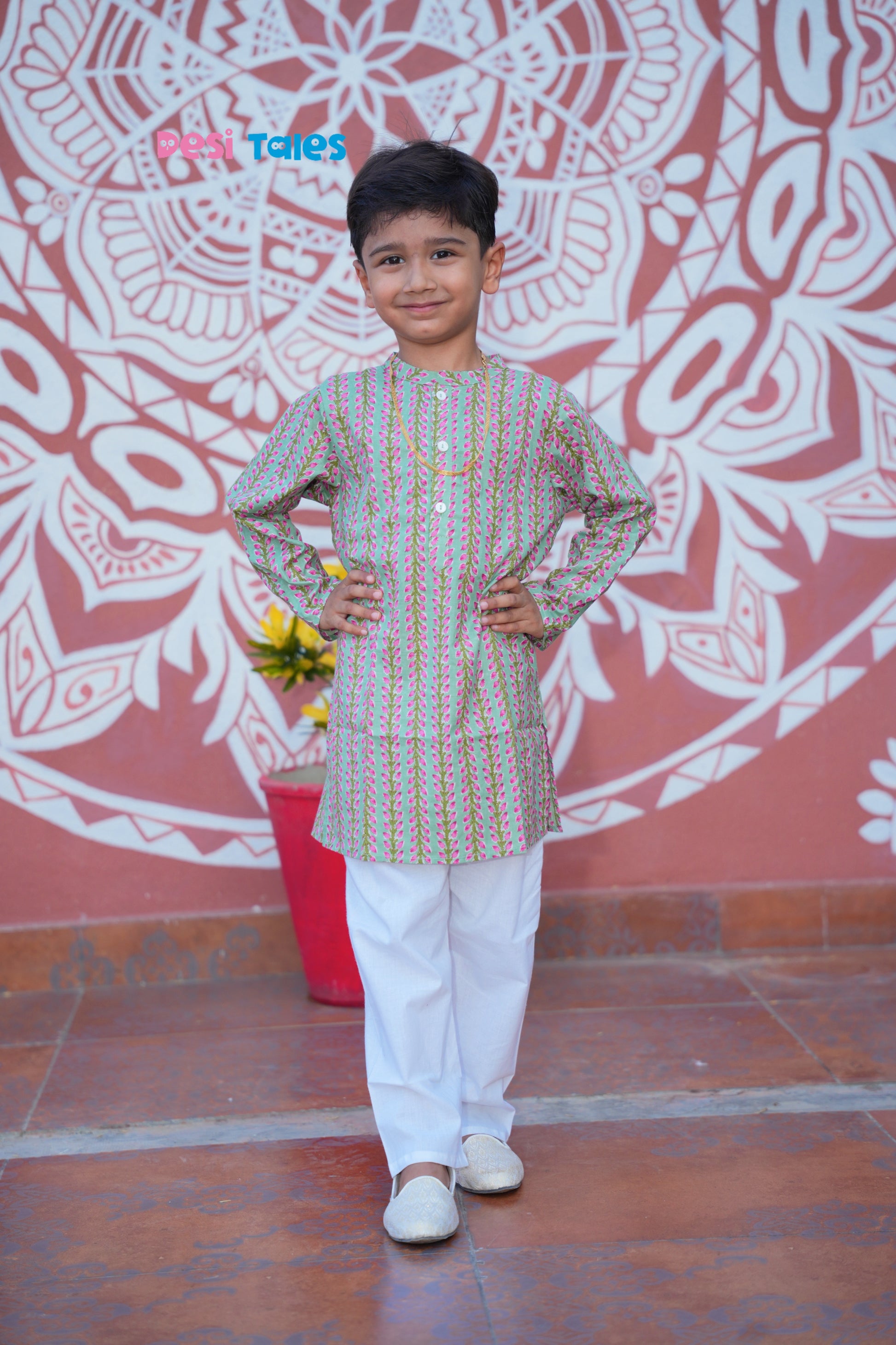 Green Pink Leaf Twinning Kurta Pyjama Set