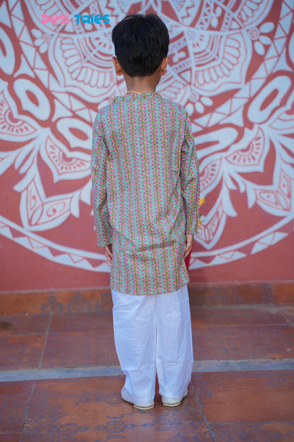 Green Pink Leaf Twinning Kurta Pyjama Set