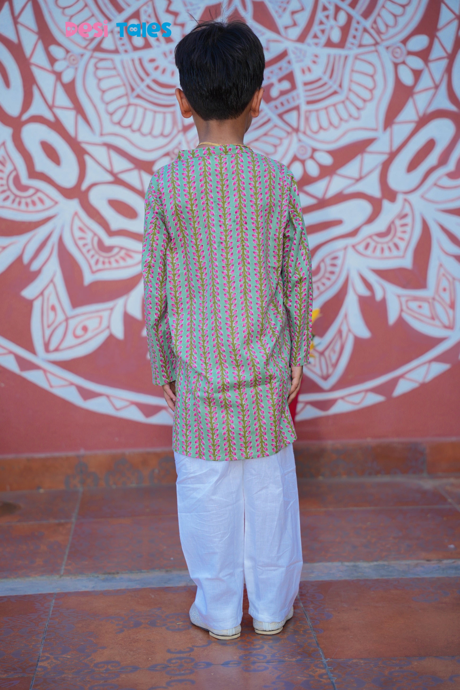 Green Pink Leaf Twinning Kurta Pyjama Set