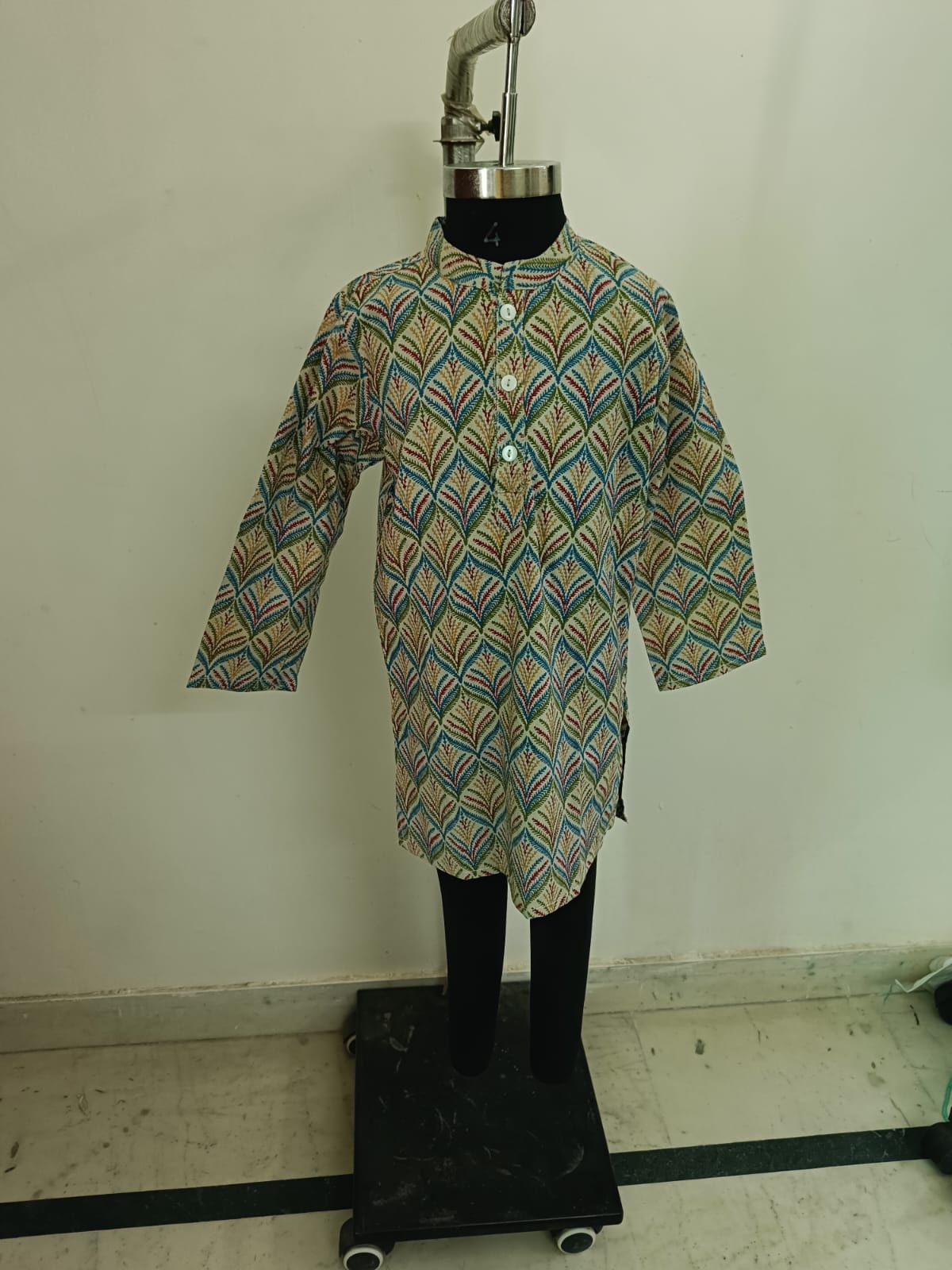 Red Blue Green Yellow Leaves Kurta Pyjama