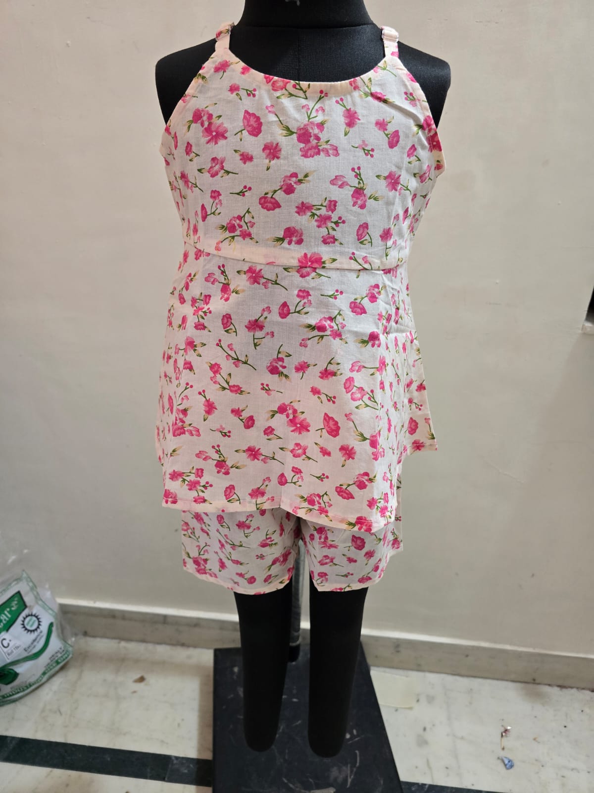 Rosy Canvas Spaghetti Coord Set
