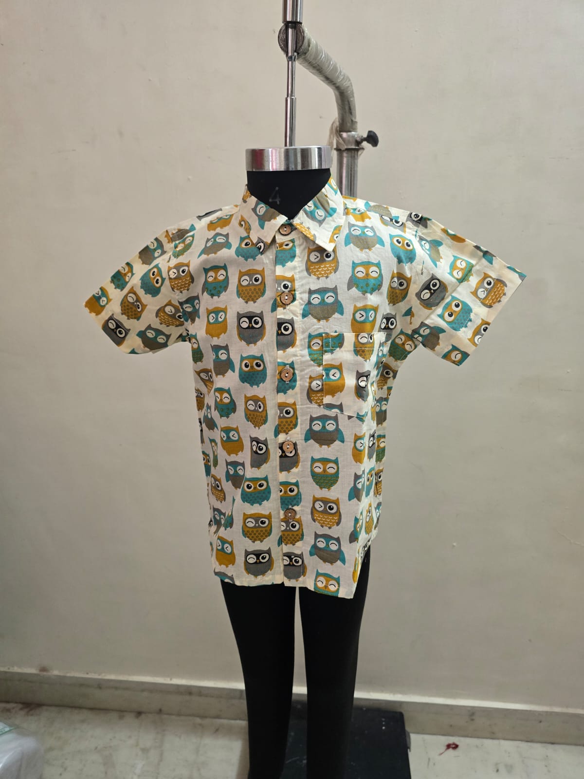 Yellow Green Owl Twinning Kids' Shirt