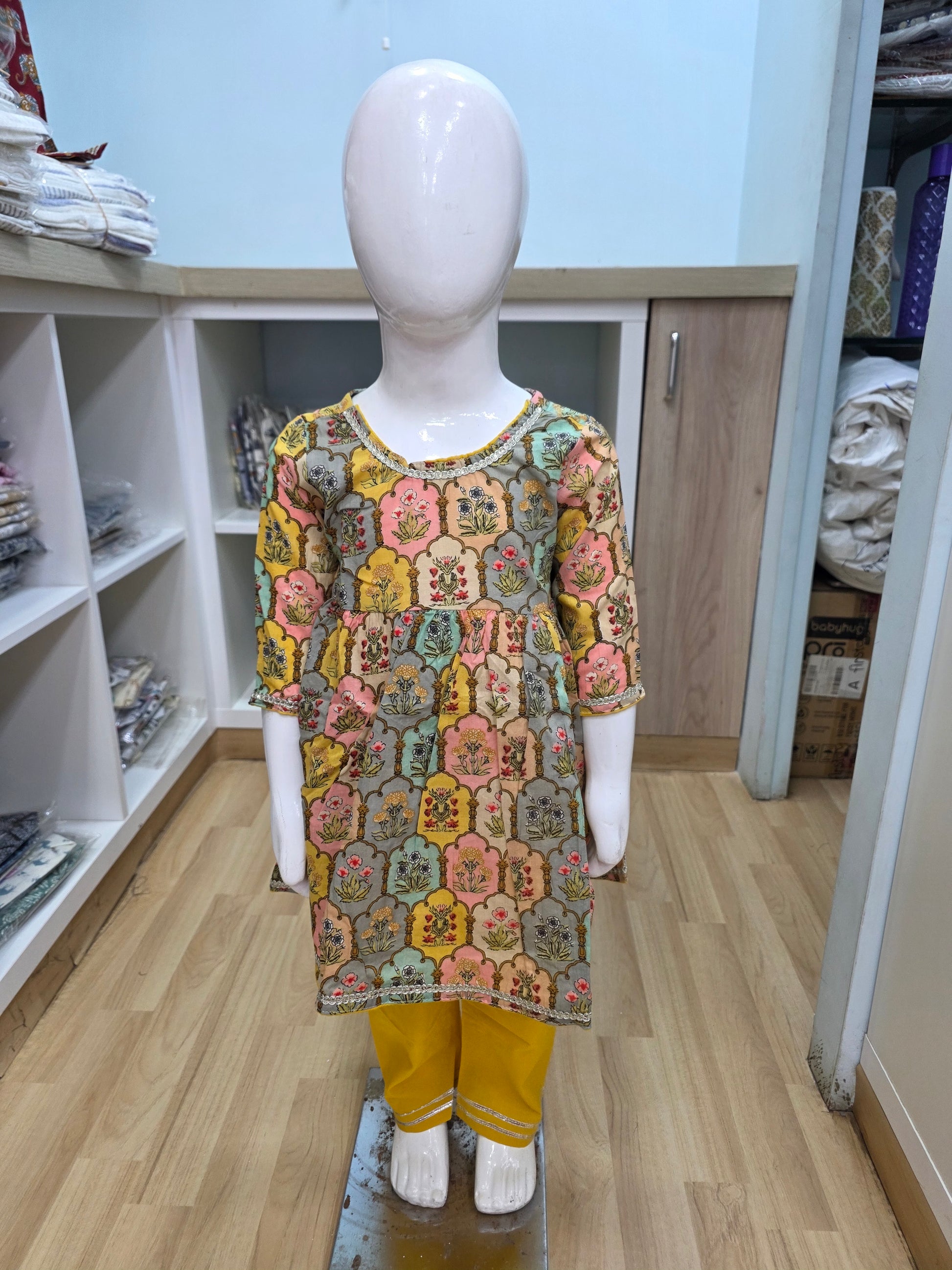 Multicolour Hexagon Top with Straight Pants