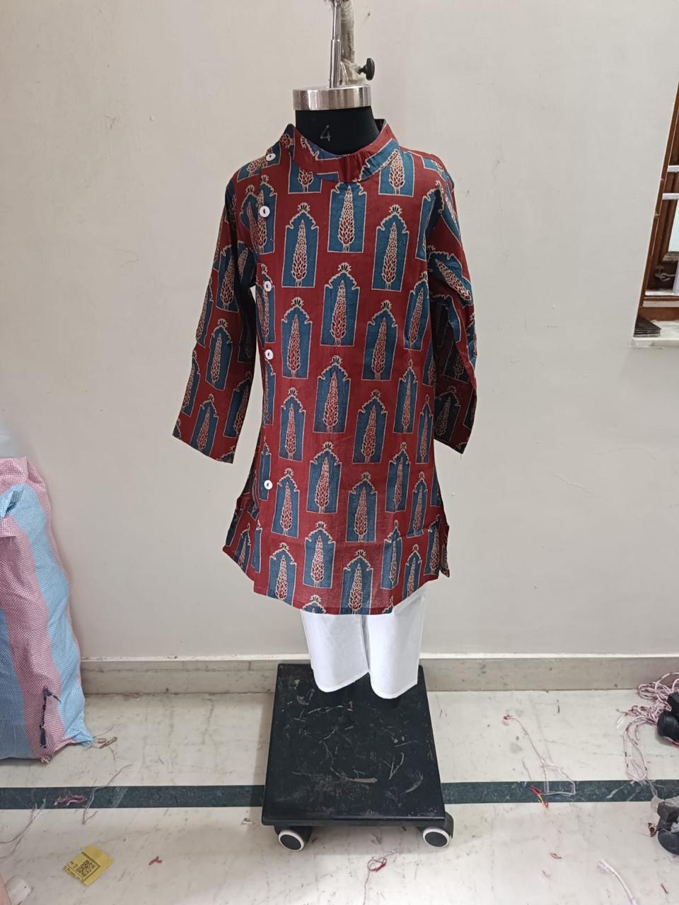 Maroon Jharoka Kurta Pyjama